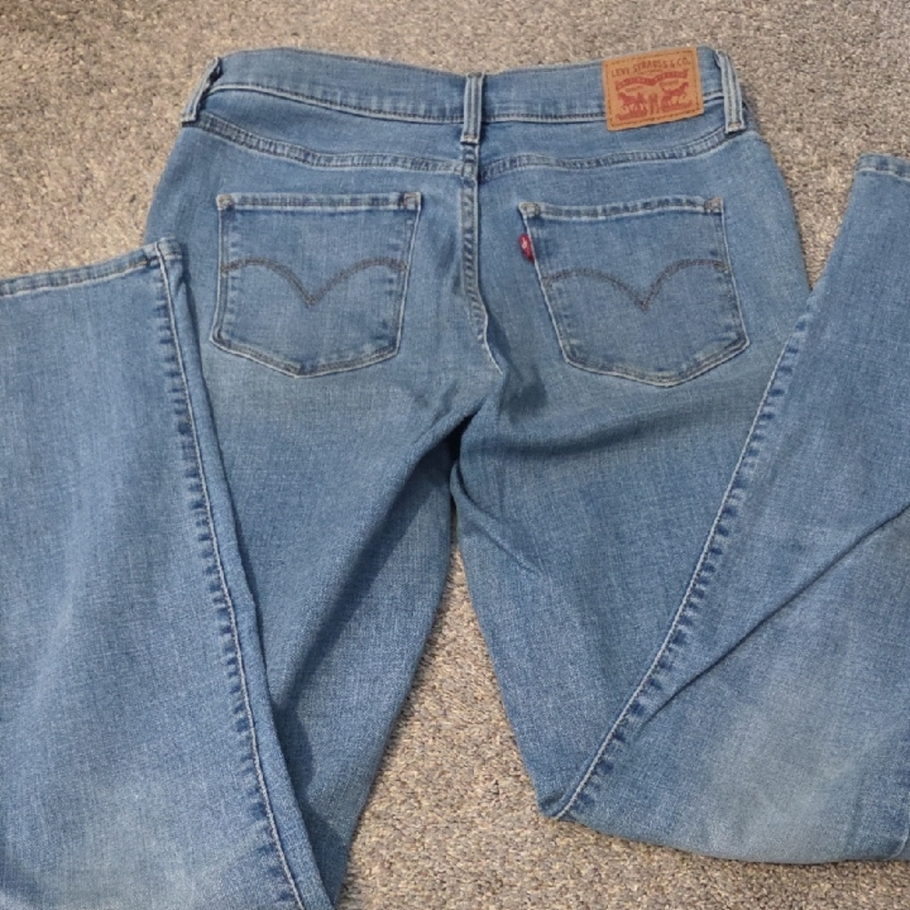 Levi's Women's Light Blue Straight Leg Jeans